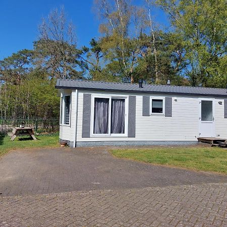 Ruim En Gezellig Chalet Voor 2 Personen Op De Veluwe Recreatiepark De Oude Driest Пюттен Экстерьер фото